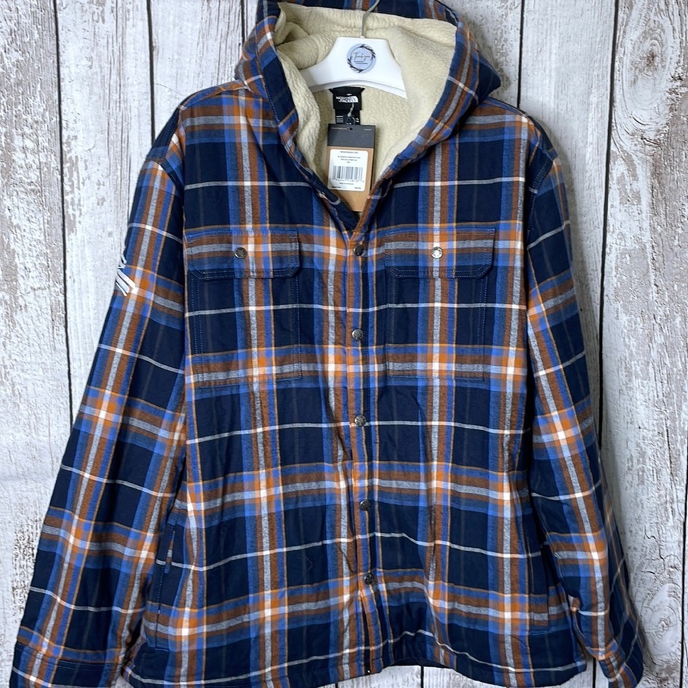 The North Face hooded camp sherpa shirt.​ NWT.​